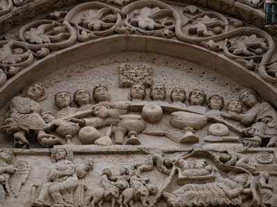 Il �quadro� � completato da un�epigrafe in rima con cui Anseramo dichiara al mondo di aver realizzato lui l�opera grazie alla sua abilit� di scultore